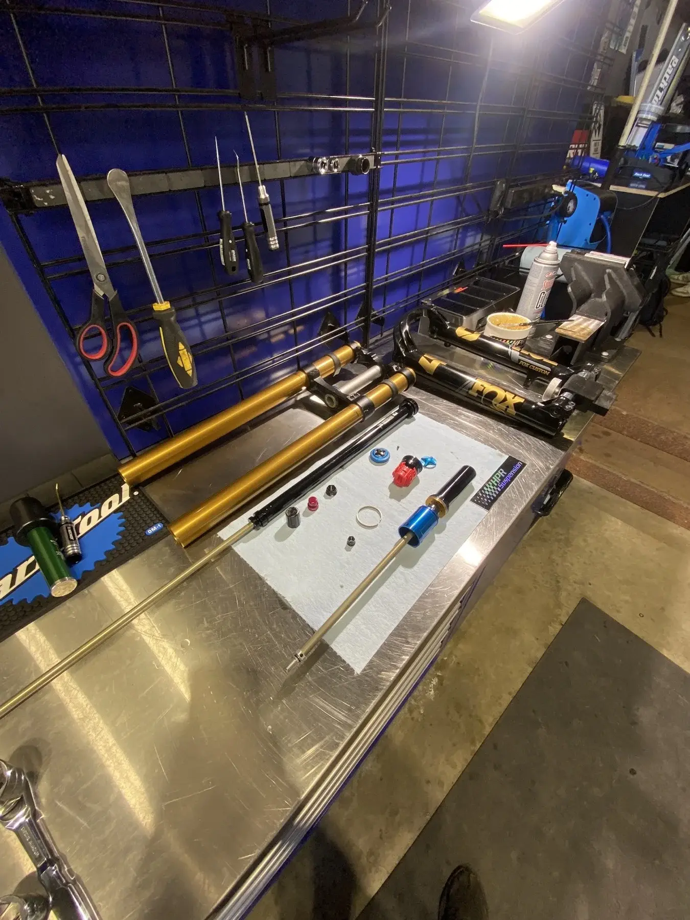 Fox 40 downhill fork service at HPR Suspension in Terrey Hills, Northern Beaches